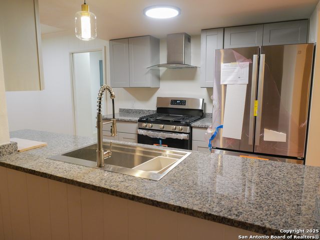 Image 13 of 41 For 9707 La Rue  