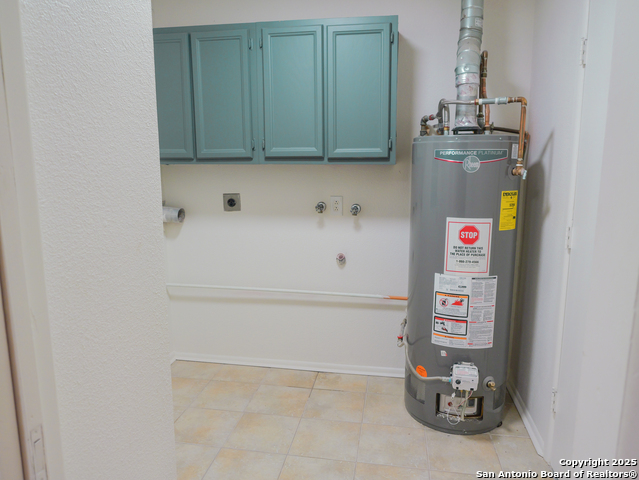 Image 17 of 41 For 9707 La Rue  