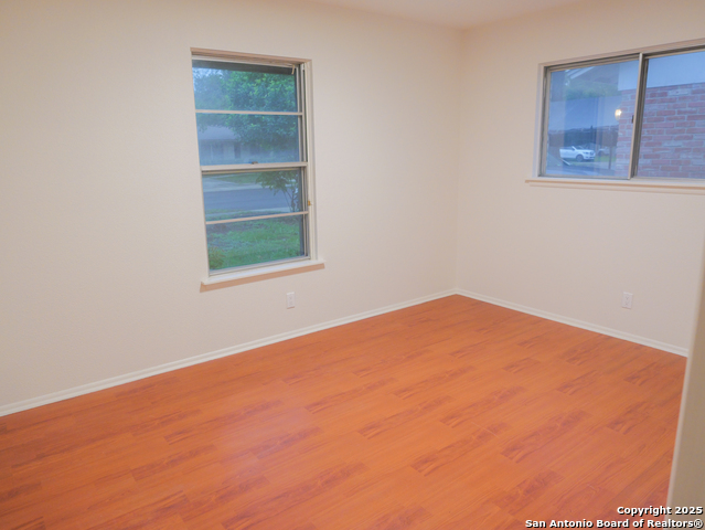 Image 27 of 41 For 9707 La Rue  