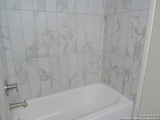 Image 29 of 41 For 9707 La Rue  