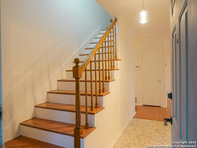 Image 32 of 41 For 9707 La Rue  