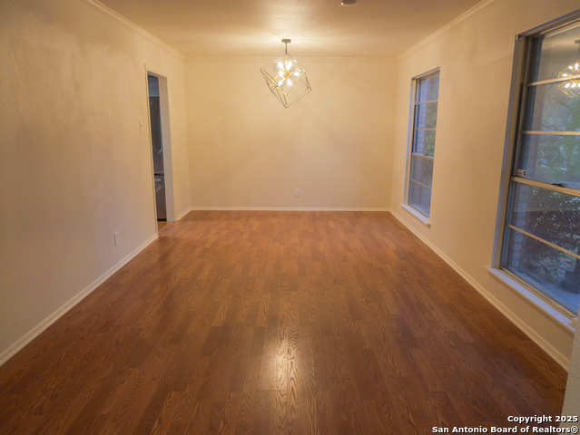 Image 9 of 41 For 9707 La Rue  