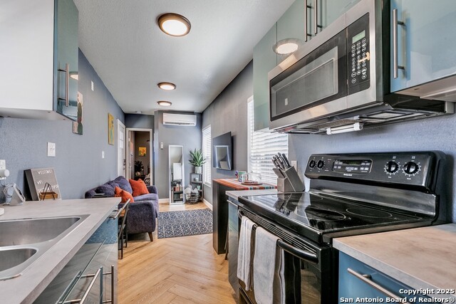 Image 12 of 21 For 2415 Poplar W