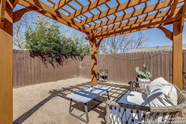 Image 17 of 21 For 2415 Poplar W