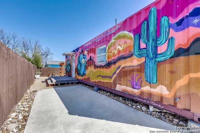 Image 3 of 21 For 2415 Poplar W