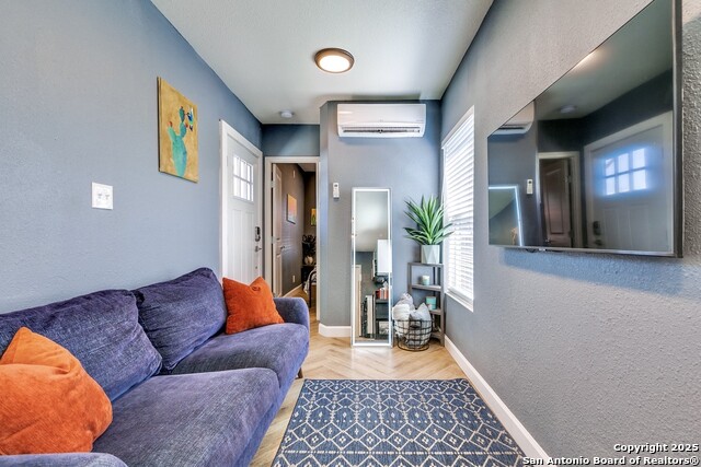 Image 7 of 21 For 2415 Poplar W