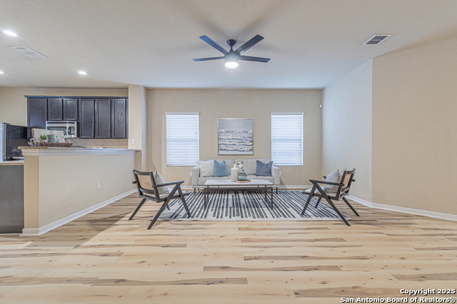 Image 10 of 39 For 12223 Hamlin Creek