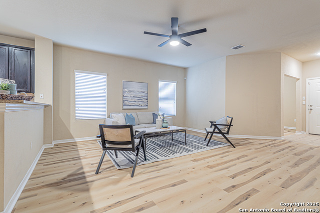 Image 11 of 39 For 12223 Hamlin Creek