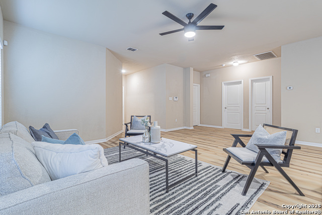 Image 12 of 39 For 12223 Hamlin Creek