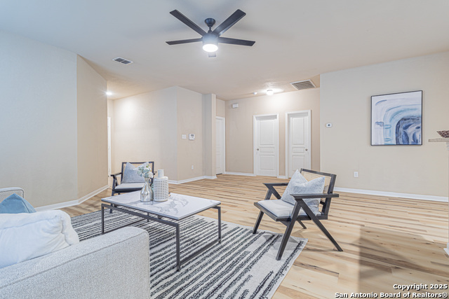 Image 13 of 39 For 12223 Hamlin Creek