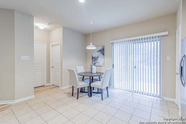 Image 19 of 39 For 12223 Hamlin Creek