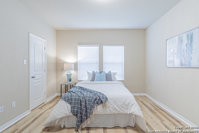 Image 21 of 39 For 12223 Hamlin Creek