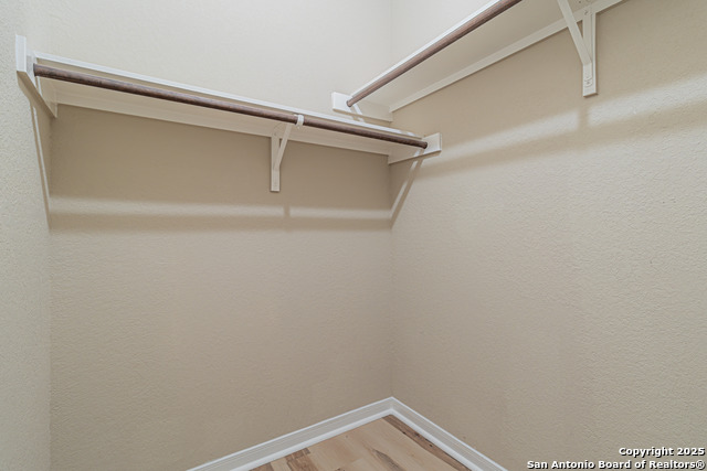 Image 26 of 39 For 12223 Hamlin Creek