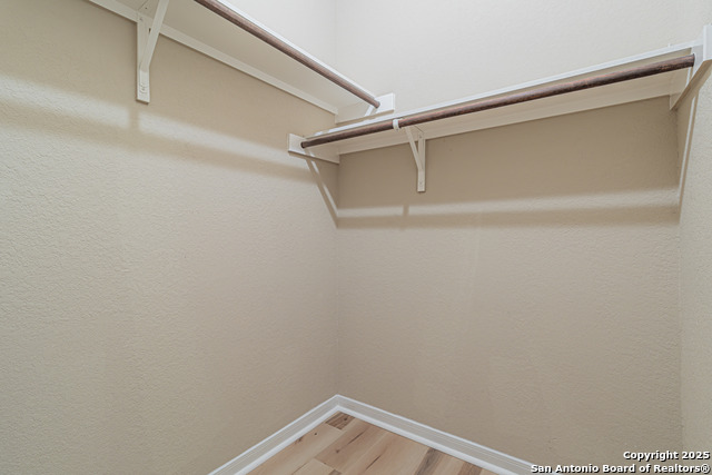 Image 27 of 39 For 12223 Hamlin Creek