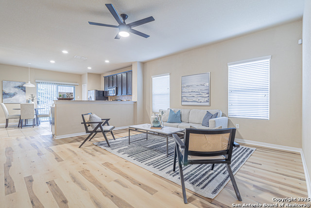 Image 8 of 39 For 12223 Hamlin Creek