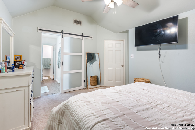 Listing photo id 12 for 11323 Cache  