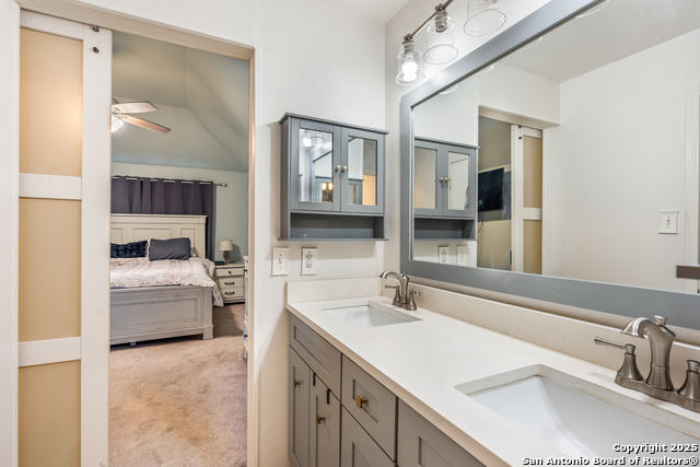 Listing photo id 13 for 11323 Cache  