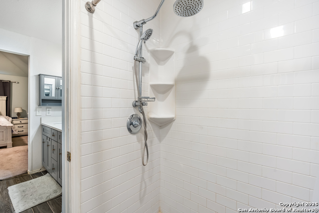 Listing photo id 15 for 11323 Cache  