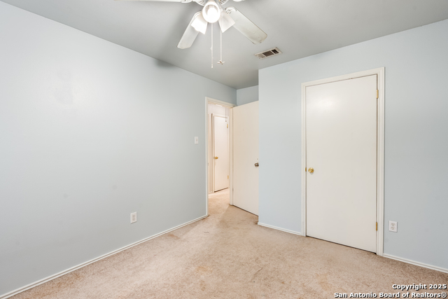 Listing photo id 17 for 11323 Cache  