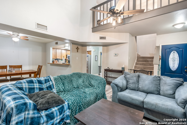 Listing photo id 2 for 11323 Cache  