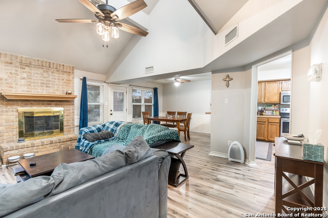 Listing photo id 3 for 11323 Cache  