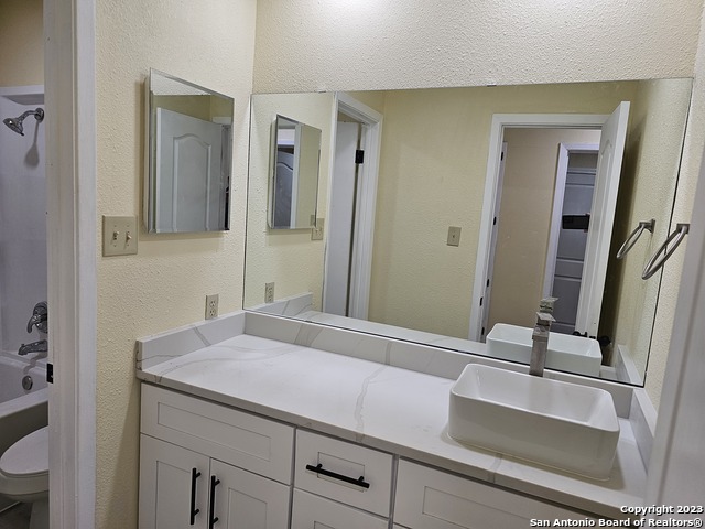 Image 14 of 28 For 6331 Ridge Tree Dr