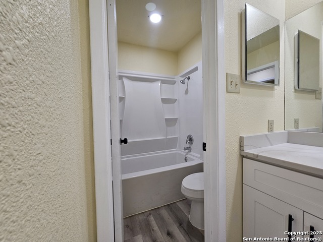 Image 15 of 28 For 6331 Ridge Tree Dr