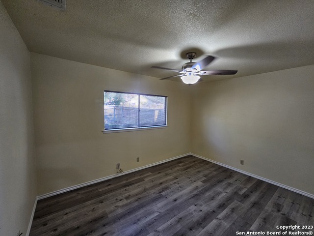 Image 18 of 28 For 6331 Ridge Tree Dr