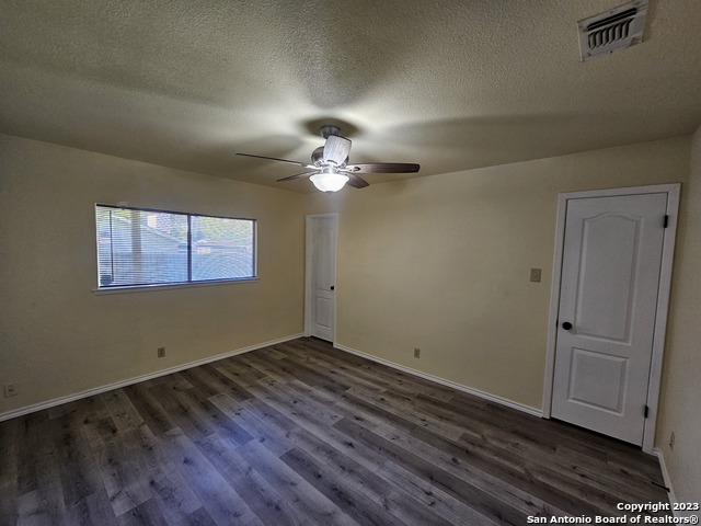 Image 19 of 28 For 6331 Ridge Tree Dr