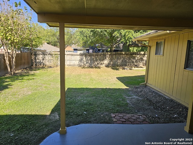 Image 25 of 28 For 6331 Ridge Tree Dr