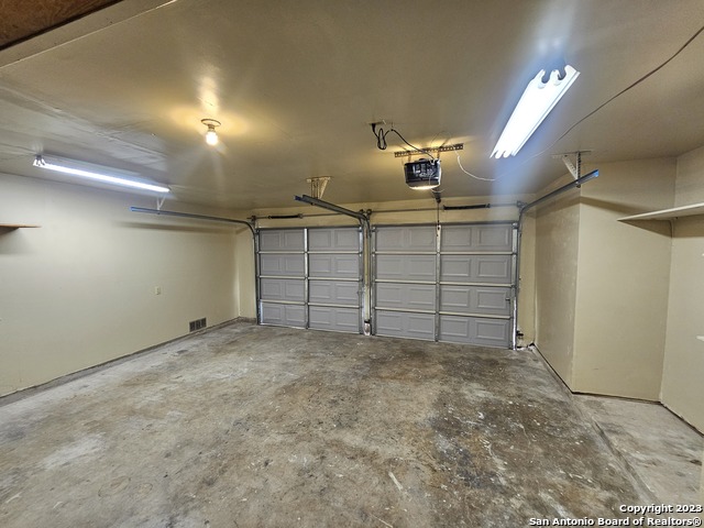 Image 27 of 28 For 6331 Ridge Tree Dr