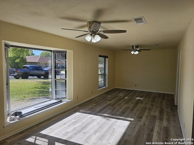 Image 3 of 28 For 6331 Ridge Tree Dr