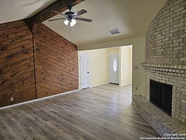 Image 9 of 28 For 6331 Ridge Tree Dr