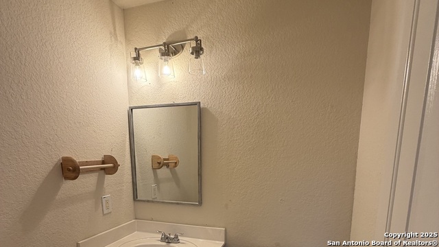 Image 18 of 20 For 6706 Harbor