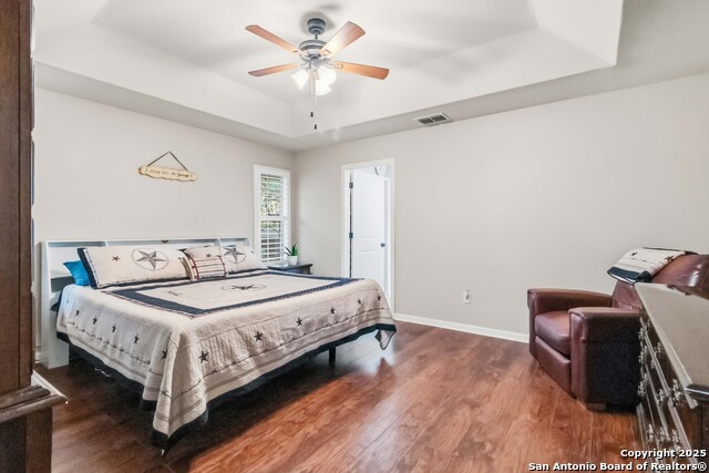 Image 15 of 39 For 2450 Grandview