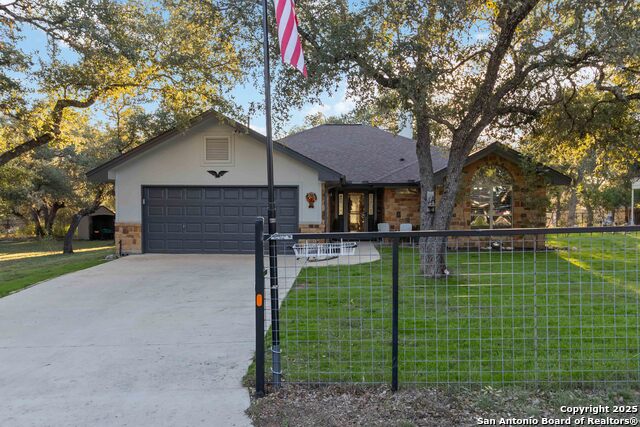 Image 4 of 39 For 2450 Grandview