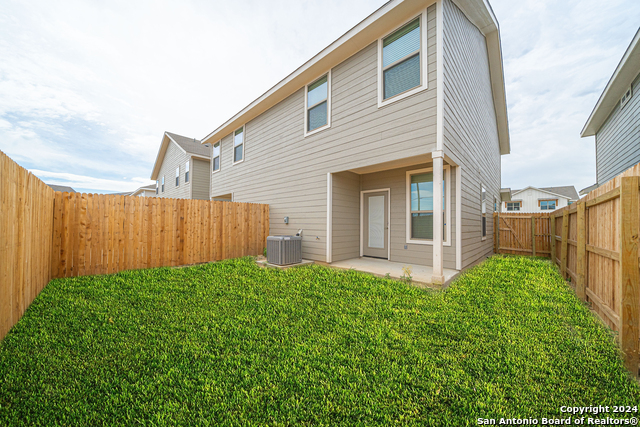 Image 15 of 19 For 7407 Gramercy Way 102