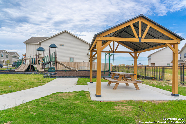 Image 18 of 19 For 7407 Gramercy Way 102