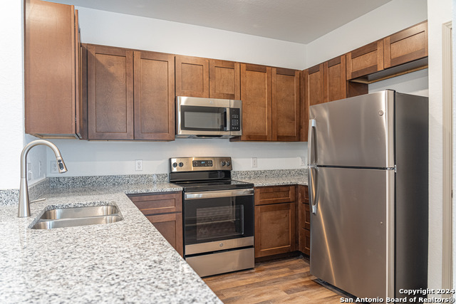 Image 9 of 19 For 7407 Gramercy Way 102