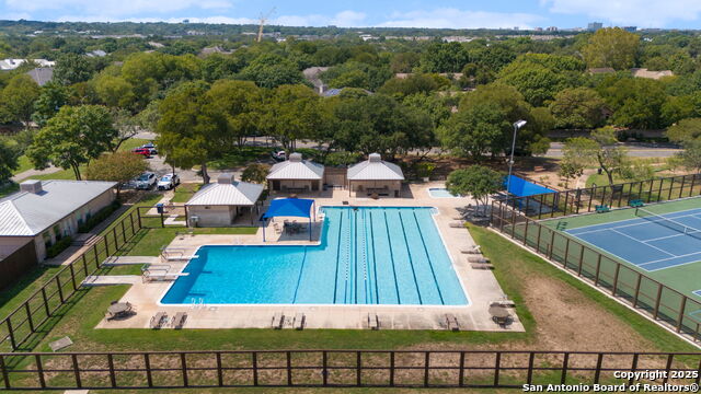 Image 33 of 37 For 67 Wolfeton  