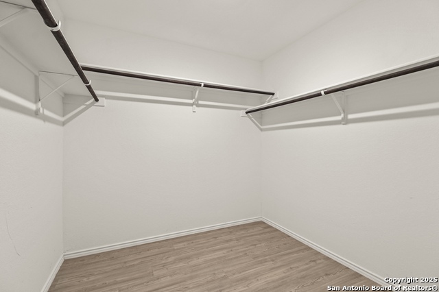 Listing photo id 9 for 6430 Level Flight