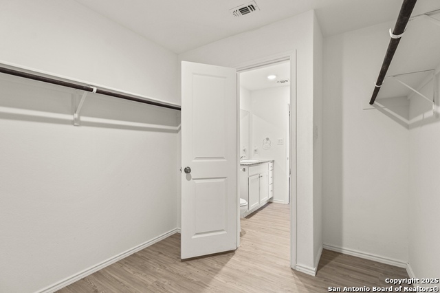 Listing photo id 10 for 6430 Level Flight