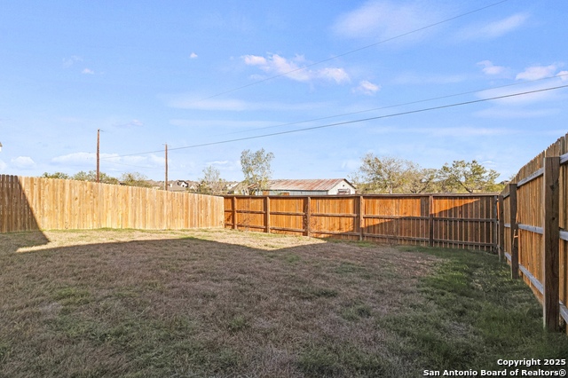 Listing photo id 16 for 6430 Level Flight