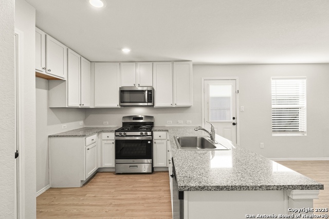 Listing photo id 4 for 6430 Level Flight