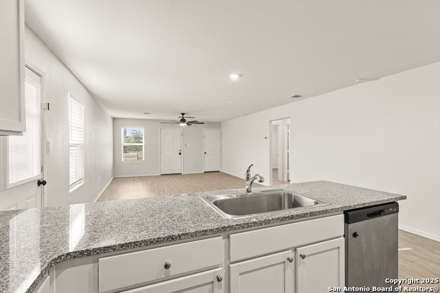 Listing photo id 5 for 6430 Level Flight