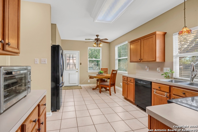 Image 10 of 46 For 1088 Running River