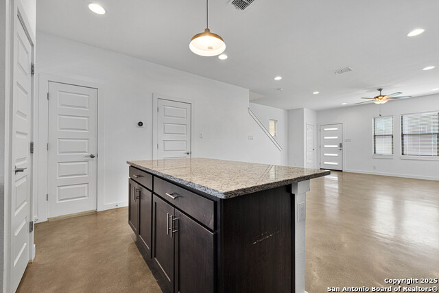 Image 10 of 28 For 1162 Olive St N