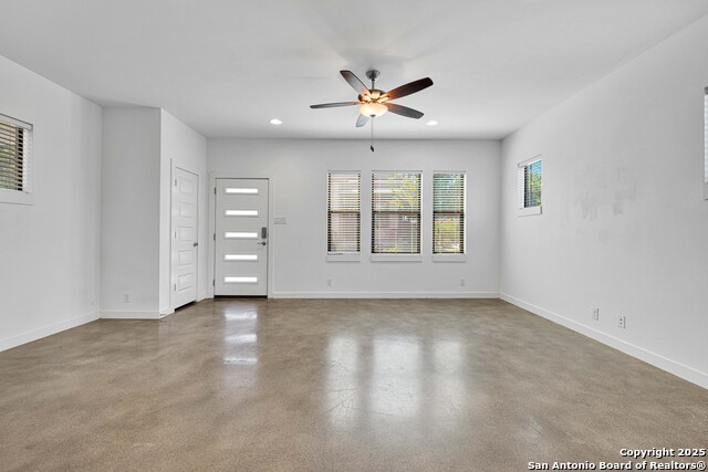 Image 5 of 28 For 1162 Olive St N