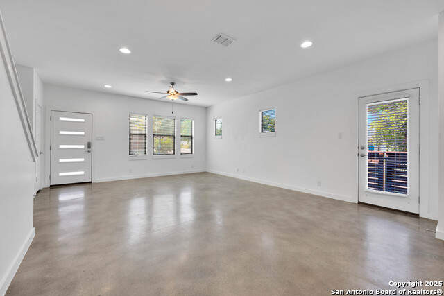 Image 7 of 28 For 1162 Olive St N