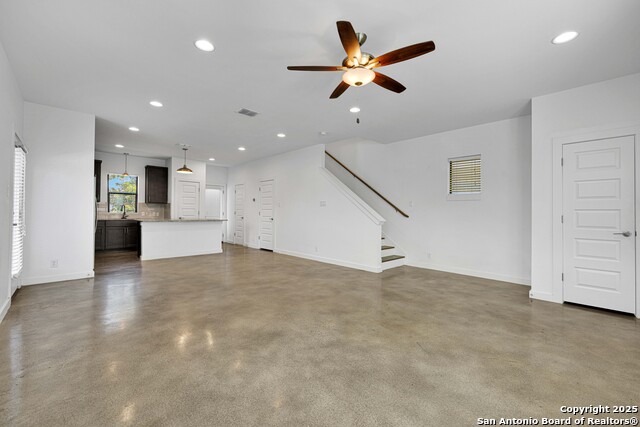 Image 8 of 28 For 1162 Olive St N